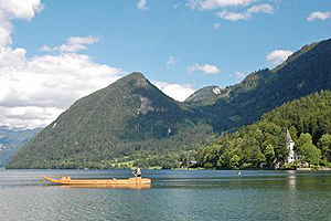 Plätte (trad. Fischerboot) am Grundlsee