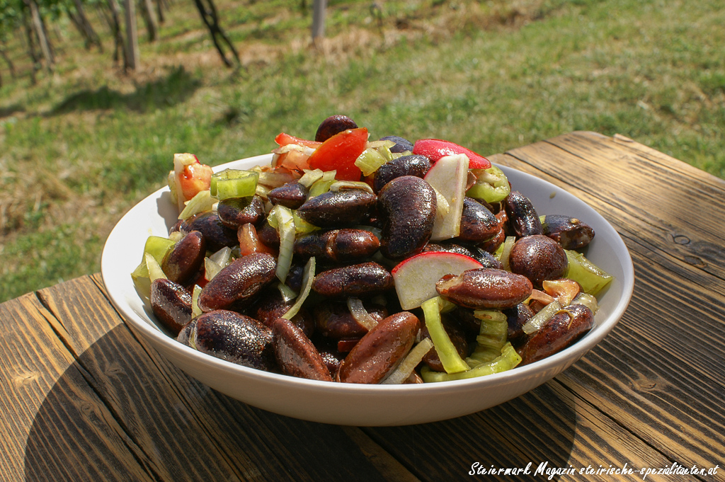 Traditioneller Käferbohnensalat - Rezept - Steirische Spezialitäten