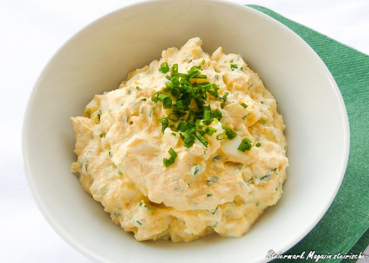 Röhrlsalat mit warmen Erdäpfeln (Löwenzahnsalat) | REZEPT