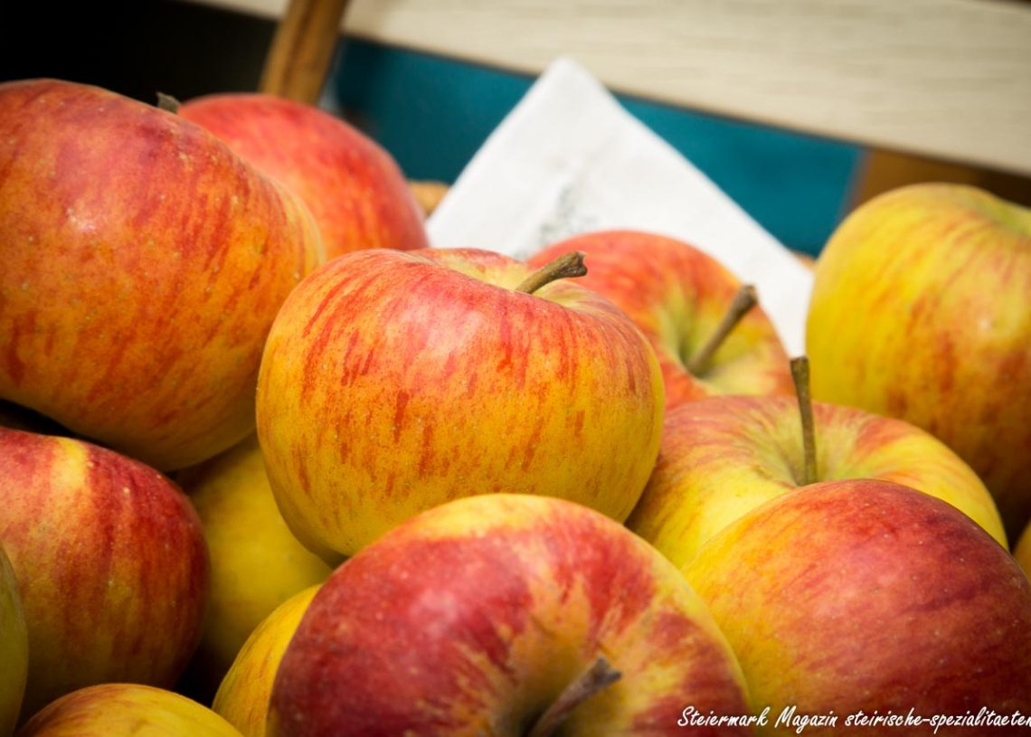 Steirischer Apfeltommerl - Rezept - Steirische Spezialitäten