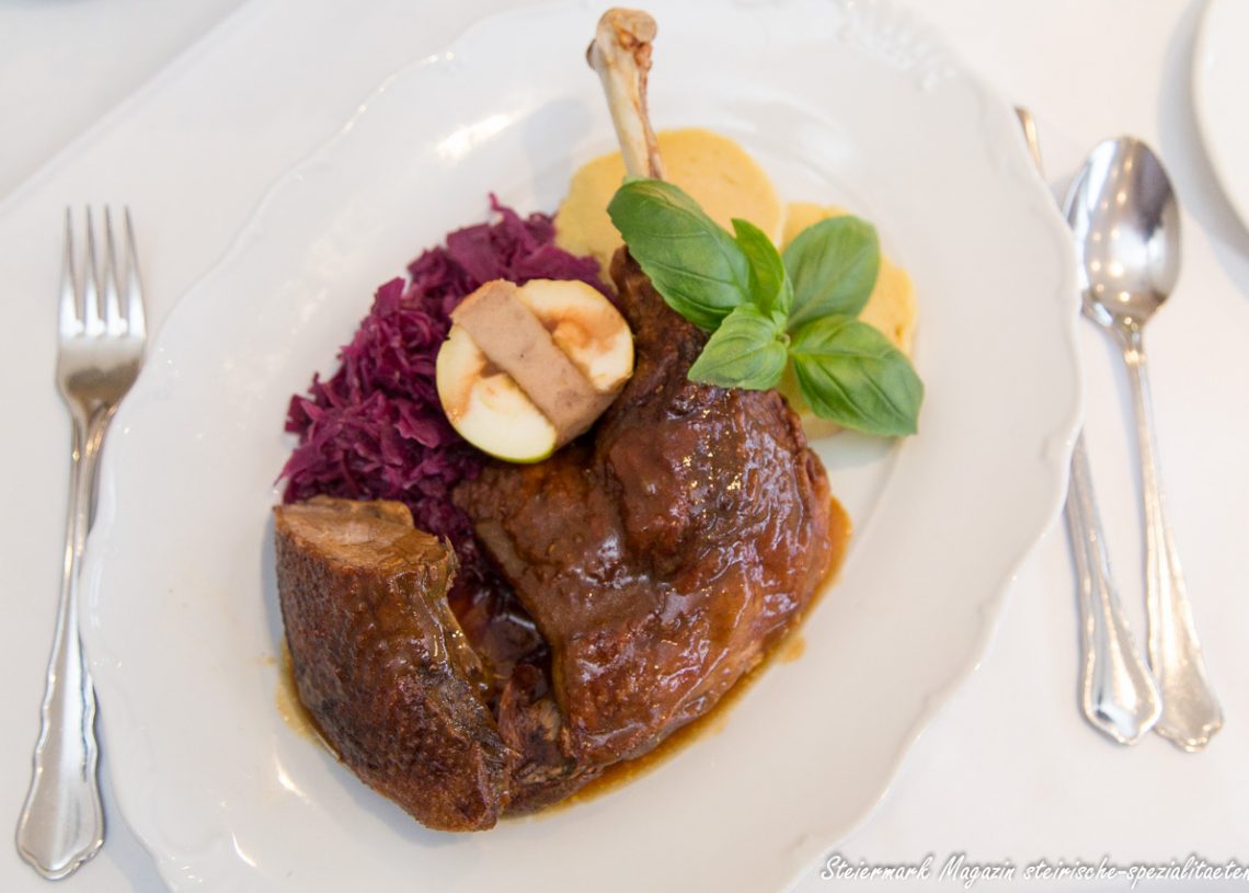 Gebratene Gans - Martinigansl knusprig aus dem Ofen - Rezept