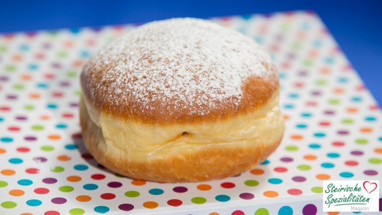 Krapfen mit Marmelade gefüllt