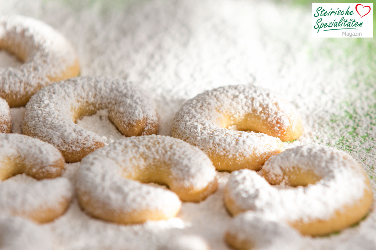 Vanillekipferl Rezept - einfach gemacht, besonders mürbe &amp; vanillig
