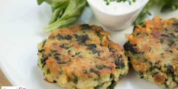 Spinatlaibchen mit Kräuter-Joghurt-Dip