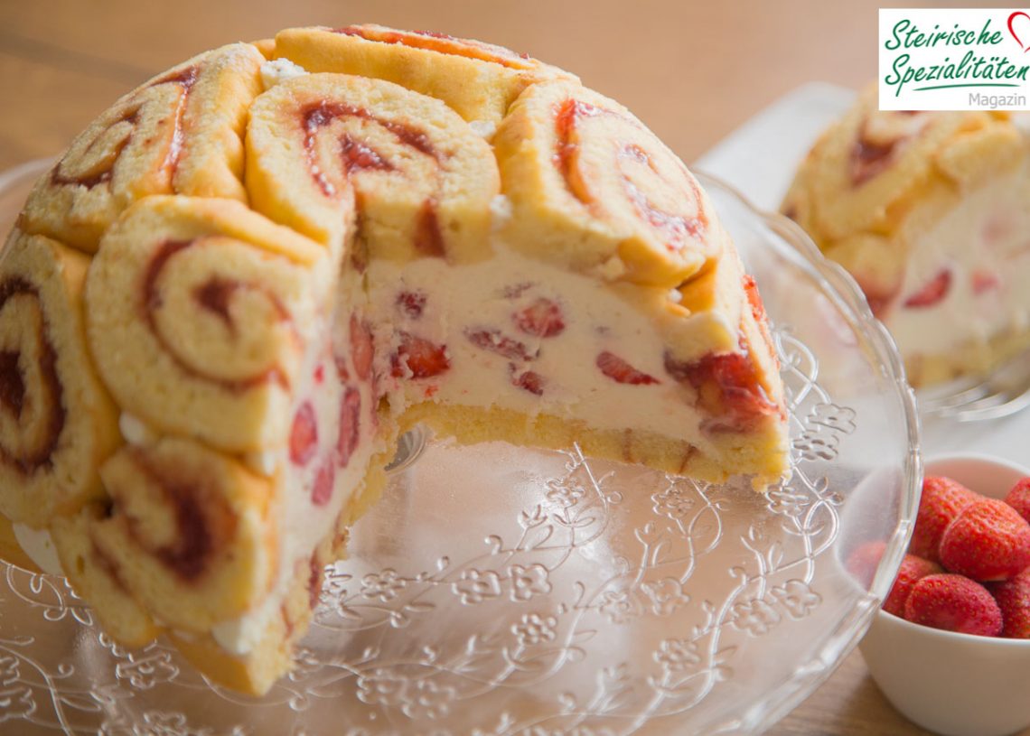 Erdbeer-Charlotte mit Holundersirup: köstlich cremiges Erdbeerrezept