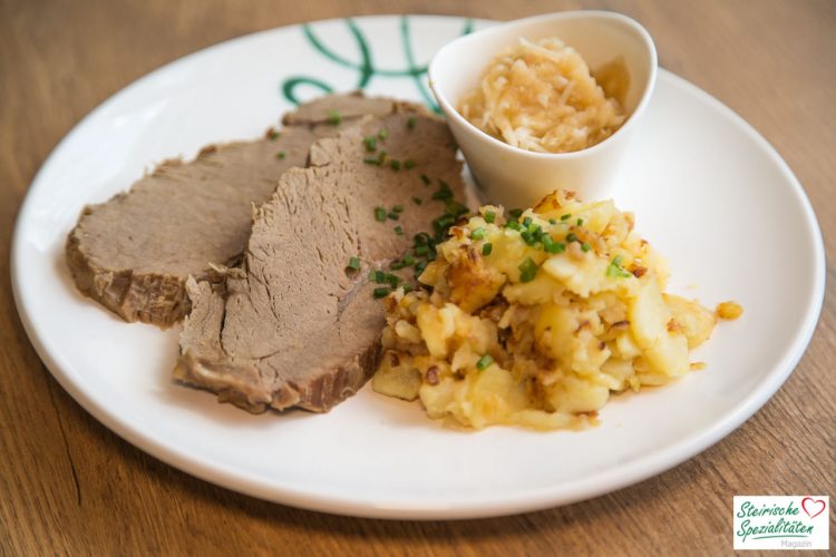 Rezept für gekochtes Rindfleisch mit Beilagen