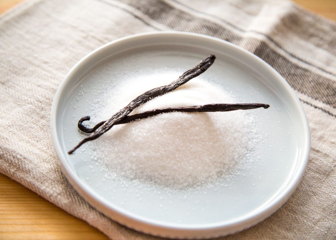 Steirer-Eis: Vanilleeis mit Kürbiskernöl » Rezept Steirische Spezialitäten