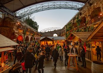 Aufsteirern Weihnachtsmarkt Kasematten Schloßberg