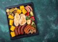 Gegrilltes Gemüse Würstel Fleisch
